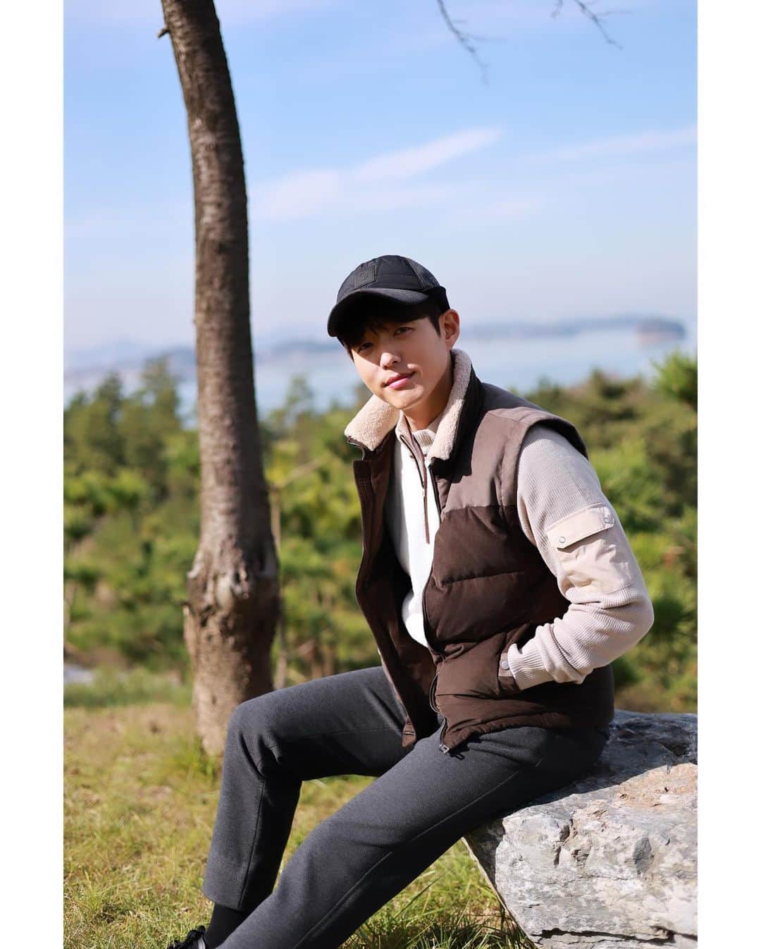 さんのインスタグラム写真 - (Instagram)「효심이는 왜 저랑 사귀어 주질 않을까요? 🤔  #효심이네각자도생  #liveyourownlife  #kbsdrama」11月26日 11時18分 - actor_hajun