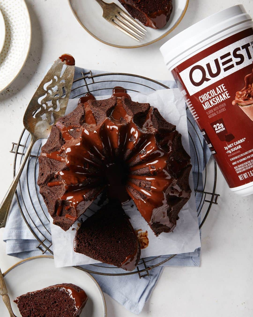 questnutritionさんのインスタグラム写真 - (questnutritionInstagram)「Happy #NationalCakeDay! 🍰 Treat yourself to a delicious Questified Double Chocolate Bundt Cake 👌😍 • 👉 FULL RECIPE LINK IN BIO (swipe left to 2nd card)👈 • Per serving: 9g protein, 9g carb, 15g fat. (4g net carbs) #OnaQuest #QuestNutrition #QuestProtein」11月26日 2時56分 - questnutrition