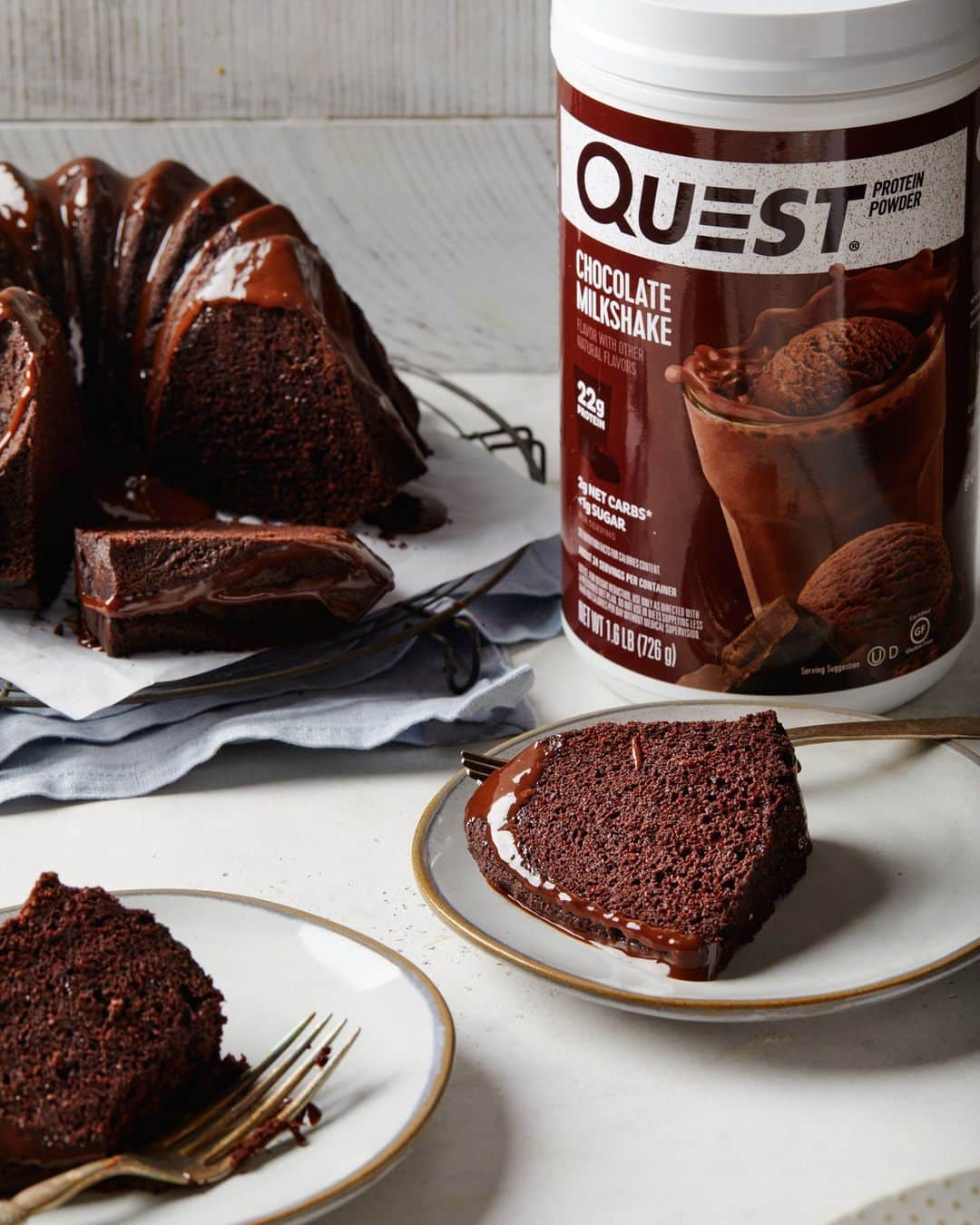 questnutritionのインスタグラム：「Happy #NationalCakeDay! 🍰 Treat yourself to a delicious Questified Double Chocolate Bundt Cake 👌😍 • 👉 FULL RECIPE LINK IN BIO (swipe left to 2nd card)👈 • Per serving: 9g protein, 9g carb, 15g fat. (4g net carbs) #OnaQuest #QuestNutrition #QuestProtein」