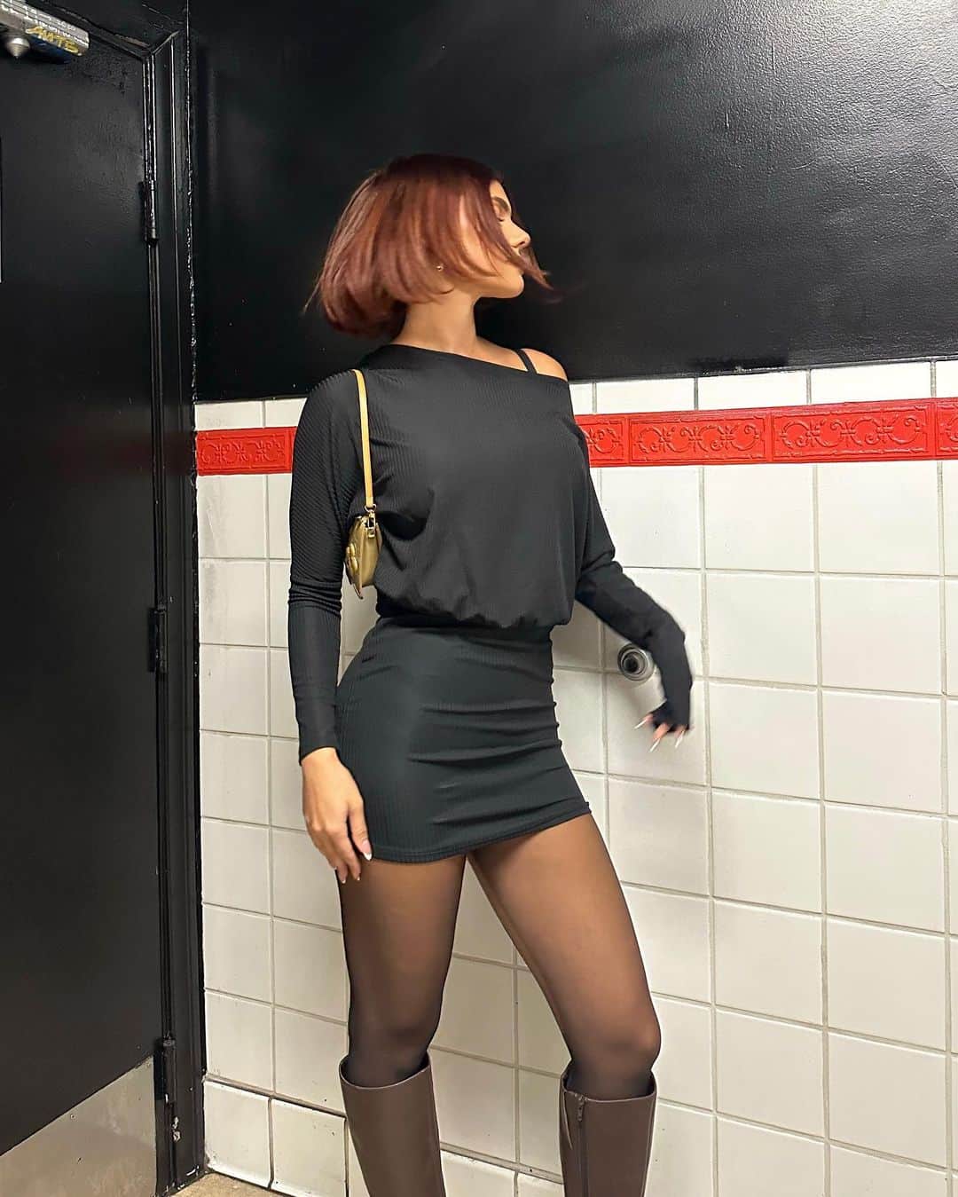 ケルシーのインスタグラム：「🕵️🕵️🕵️ @FashionNova black friday sale now」