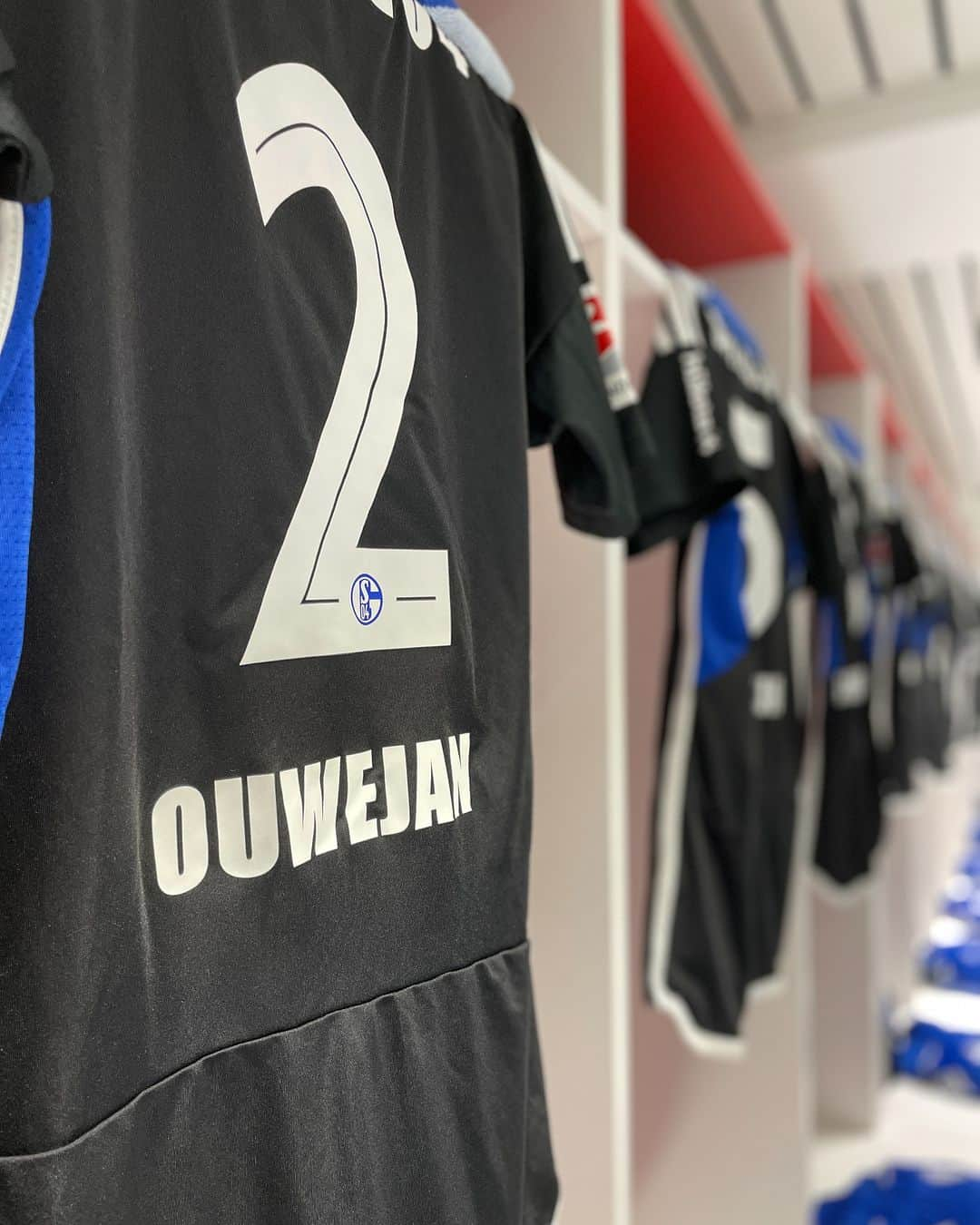 シャルケ04のインスタグラム：「Unsere Start-1⃣1⃣ gegen @f95 - einmal swipen! 📲 . . #F95S04 #Schalke #S04 #Matchday #Football #Soccer #Fußball #Futbol #Knappen #EinLebenLang #🔵⚪️」