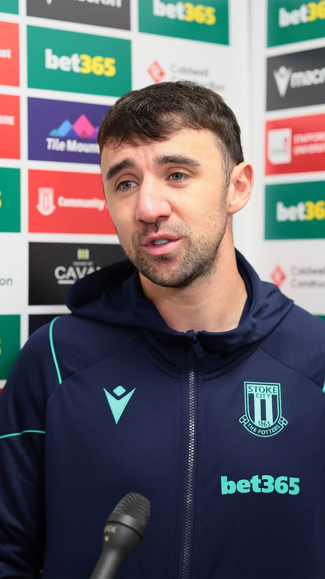 ストーク・シティFCのインスタグラム：「Enda Stevens says the Potters have a determination to get back to winning ways after their unbeaten run came to an end this afternoon  #StokeCity #SCFC」