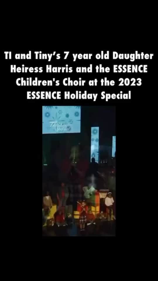 T.I.のインスタグラム：「So proud of my baby @heiressdharris ❤️👑 @majorgirl. Who caught her amazing performance for the @essence Holiday Special last night⁉️」