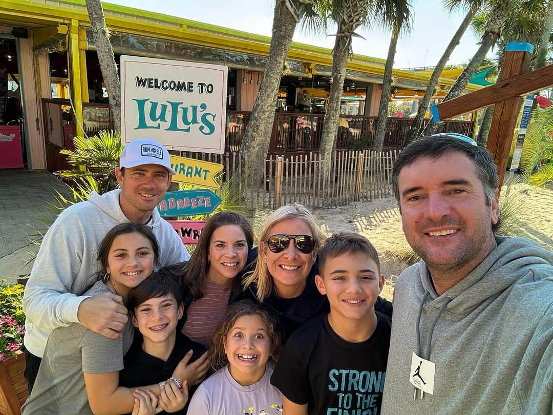 バッバ・ワトソンさんのインスタグラム写真 - (バッバ・ワトソンInstagram)「Our yearly Thanksgiving trip to Lulu’s on the boat !! #Gradywhite @lulusgulfshores」11月26日 5時16分 - bubbawatson