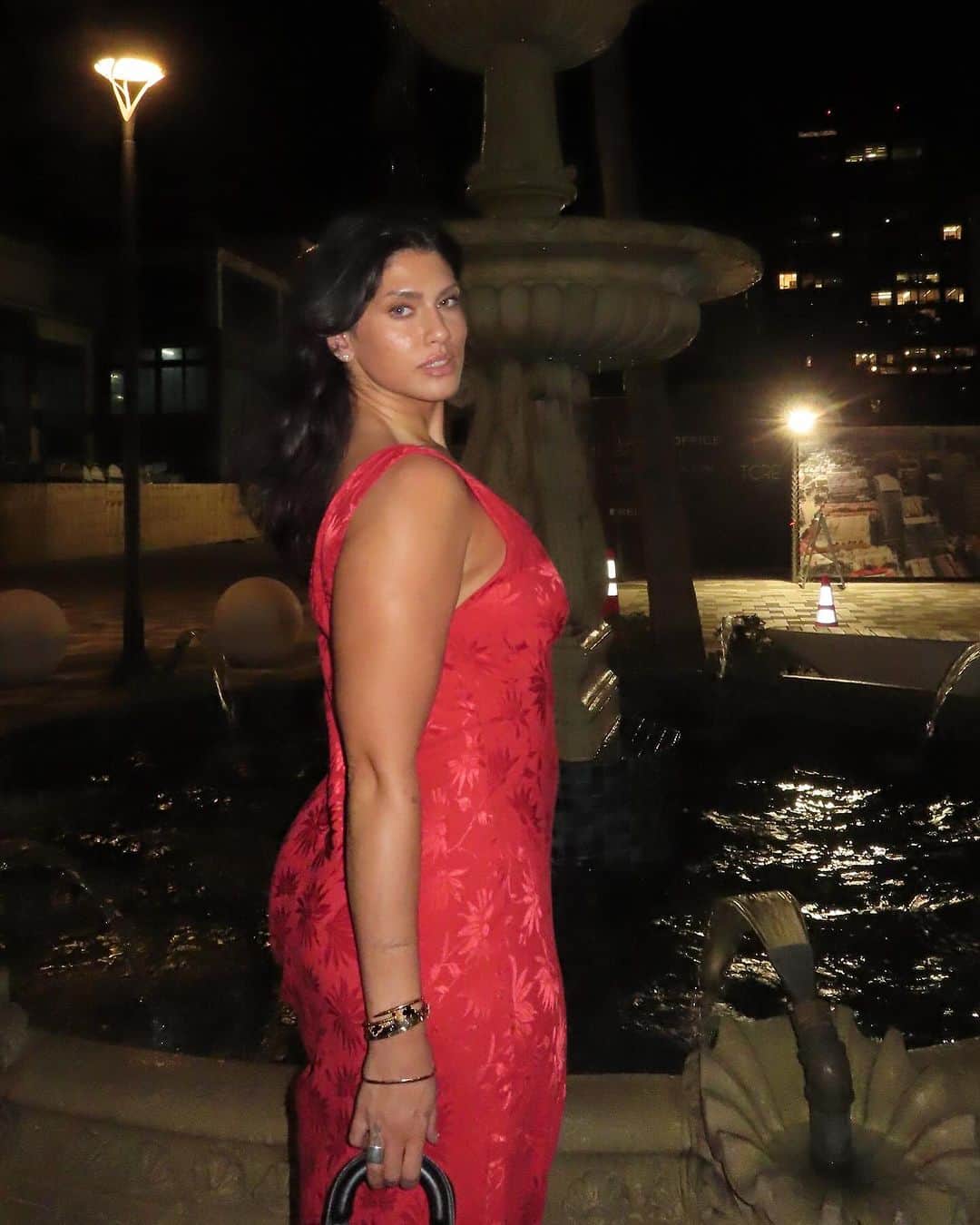 La'Tecia Thomasのインスタグラム：「last night❤️‍🔥🌹⛲️」