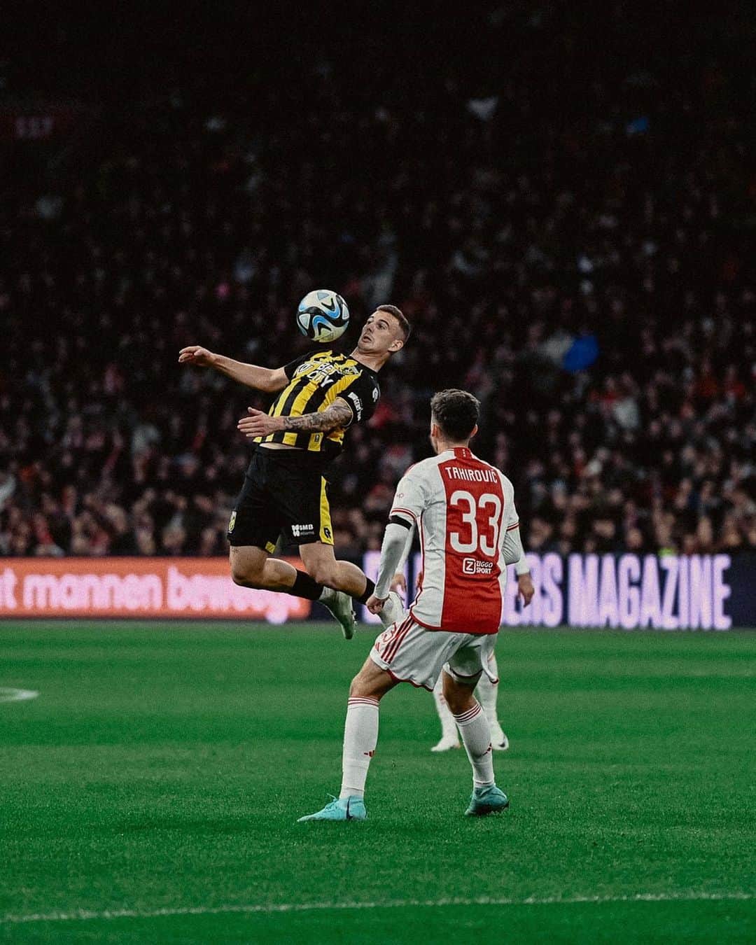 フィテッセのインスタグラム：「Rust in Amsterdam ⏸️  HT | 2-0  #Vitesse #ajaVIT」