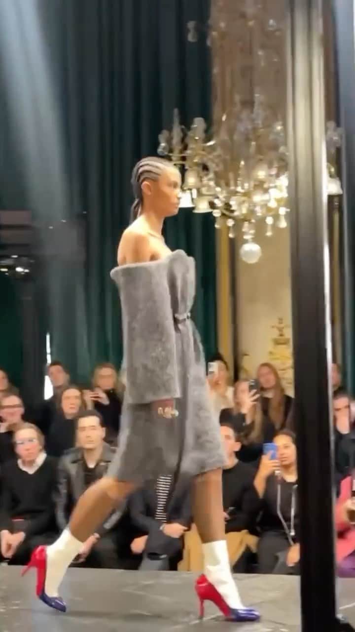 Vogue Runwayのインスタグラム：「Lately, fashion loves to make you do a double-take. Optical illusion attire has been all the rage on the runways, as designers have taken everyday silhouettes—hoodies, coats, heels—and given them a surreal twist. The latest in the lineup of trompe l’oeil experiments is this pair of @LouisVuitton boots by Nicolas Ghesquière. Would you wear them? Tap the link in bio for more on the outlandish boots.」