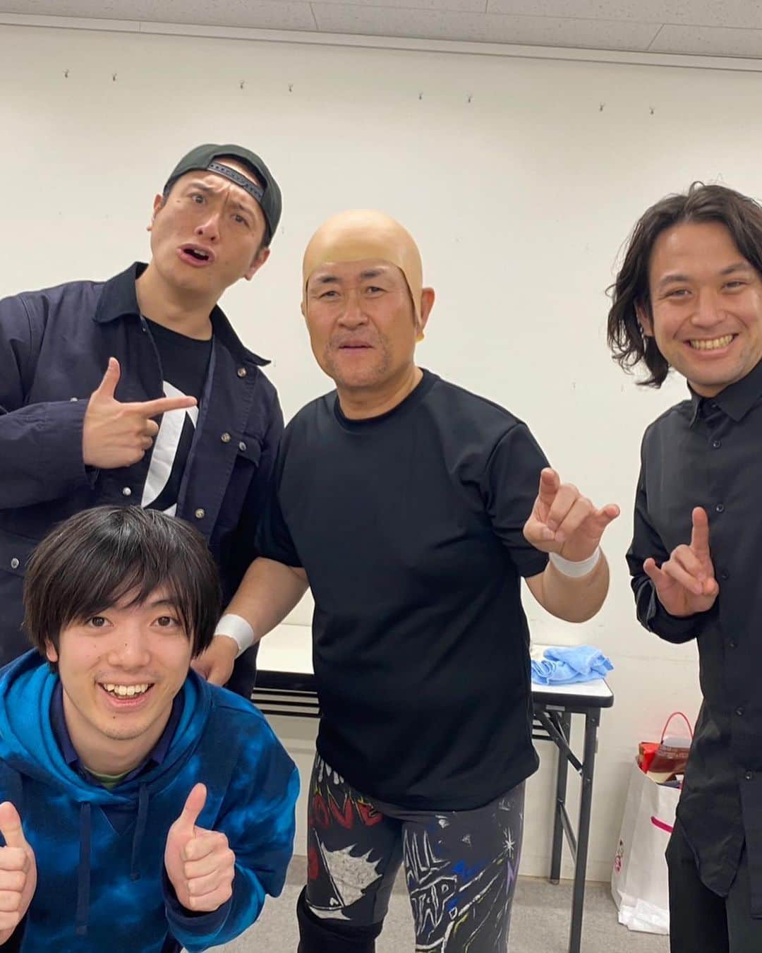 JP（ものまねタレント）さんのインスタグラム写真 - (JP（ものまねタレント）Instagram)「長瀬智也と武藤敬司  仕事のご依頼はインスタのDMでお問合せください。  Twitterアカウント→　#jpmaesaka Twitterアカウントポケモン→#jp_pkmn YouTubeチャンネル→#モノマネモンスターJP TikTok→#monomamejp #武藤敬司 #俺の家の話 #長瀬智也 #トクメイ  #神奈月 #強いネタの人 #ものまね代行世代 #ワイドナショー #JPさん #松本人志 #浜田雅功 #ダウンタウン #ものまね芸人 #松本人志ものまね #研音 #川島明ものまね #ラヴィット #滋賀芸人 #農業高校出身 #すべらない話 #IPPONグランプリ #ダウンタウンDX #どどどどっとJP #おはスタポケモン部 #ポケモン #しゃべくり007」11月26日 12時07分 - metamonjp