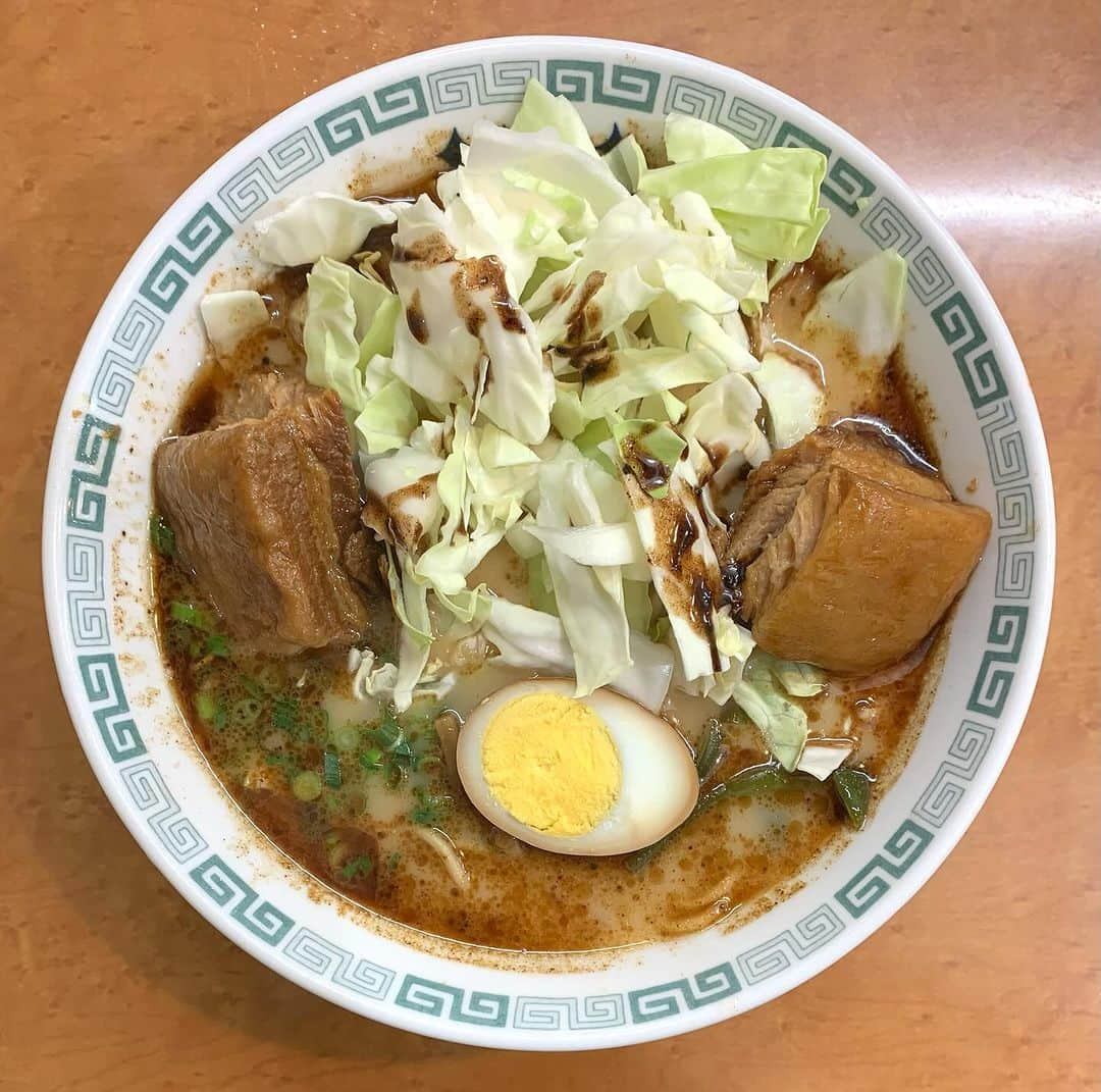 白鳥雪之丞のインスタグラム：「熊本最終日ランチ🤤🍜  #太肉麺 #小炒飯 #セット #桂花ラーメン #桂花ラーメン熊本本店 #熊本」