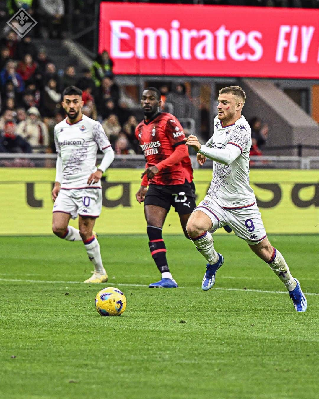 ACFフィオレンティーナさんのインスタグラム写真 - (ACFフィオレンティーナInstagram)「Film of the match 🎥   #MilanFiorentina #ACFFiorentina #ForzaViola」11月26日 7時02分 - acffiorentina