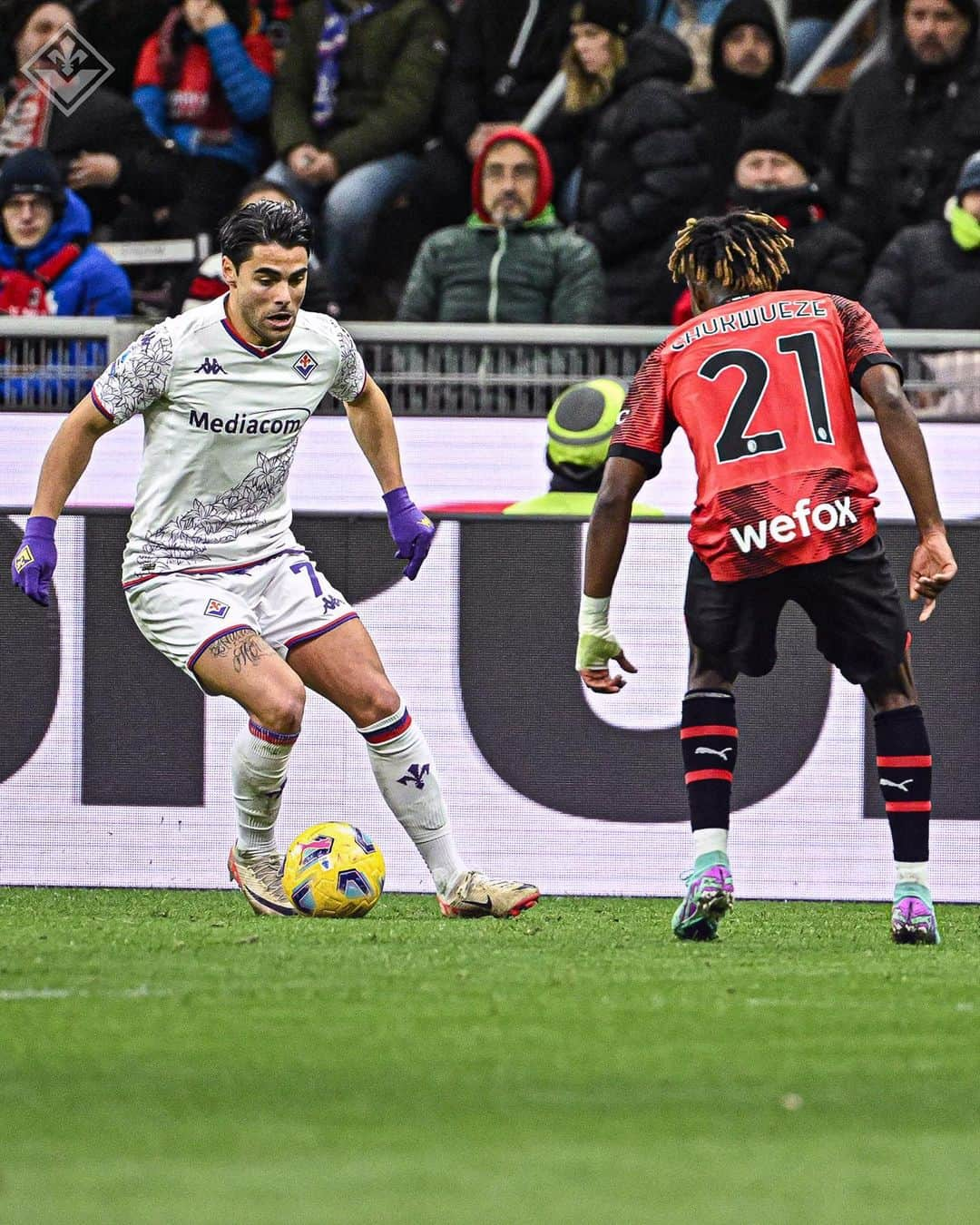 ACFフィオレンティーナさんのインスタグラム写真 - (ACFフィオレンティーナInstagram)「Film of the match 🎥   #MilanFiorentina #ACFFiorentina #ForzaViola」11月26日 7時02分 - acffiorentina