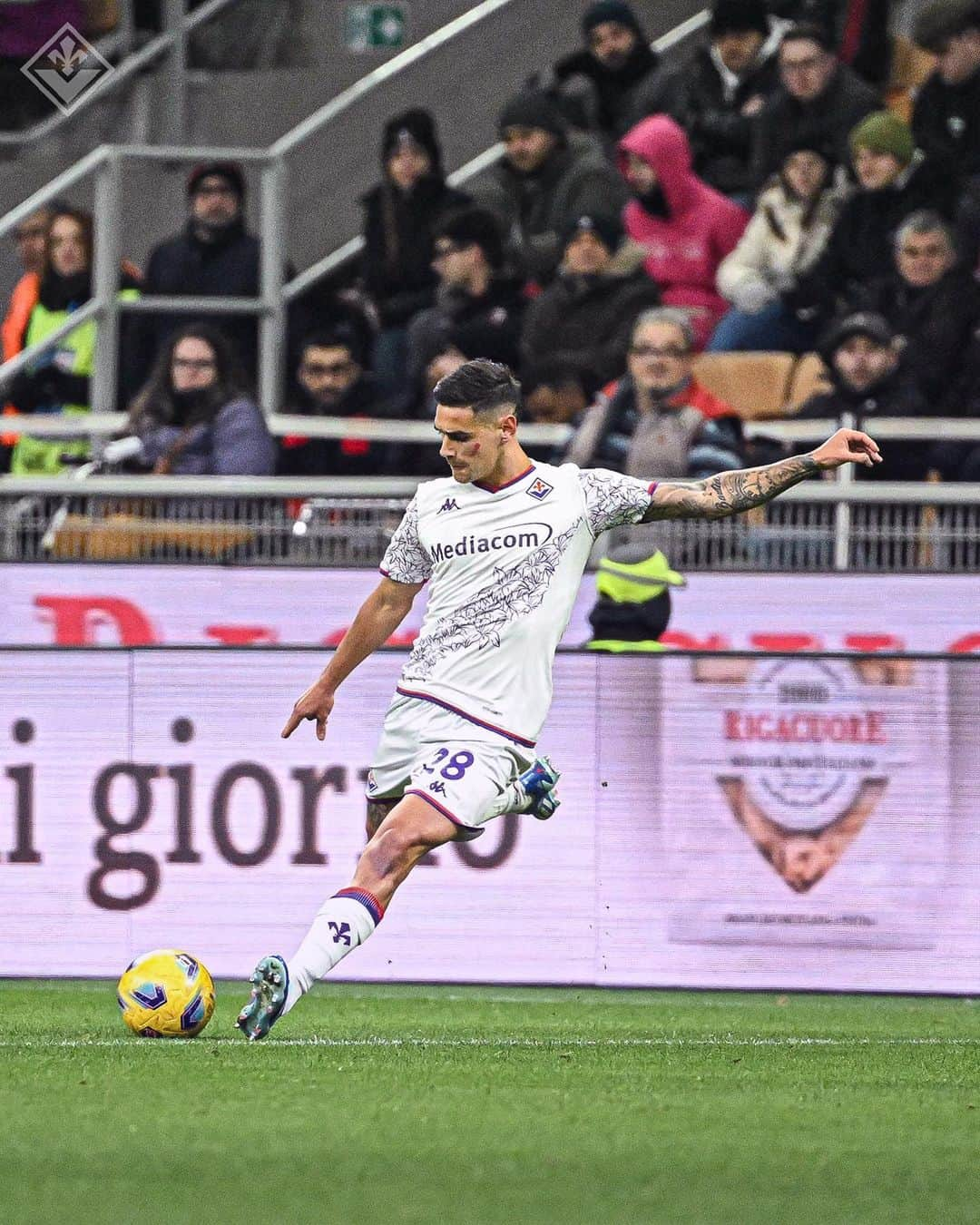 ACFフィオレンティーナさんのインスタグラム写真 - (ACFフィオレンティーナInstagram)「Film of the match 🎥   #MilanFiorentina #ACFFiorentina #ForzaViola」11月26日 7時02分 - acffiorentina