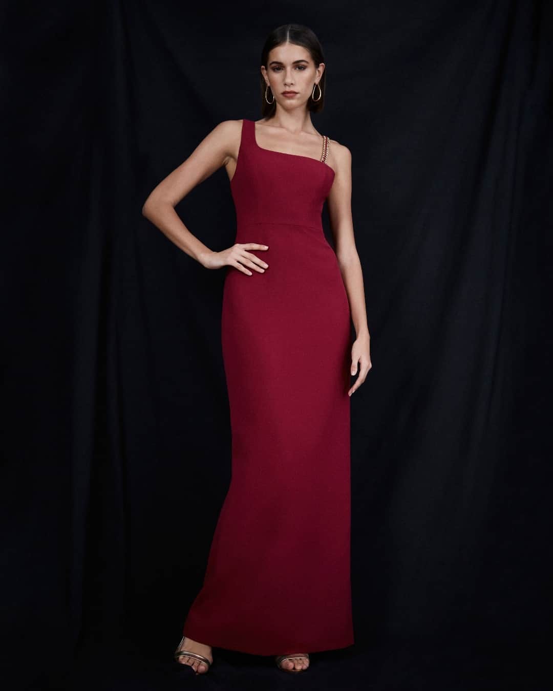 BCBGマックスアズリアのインスタグラム：「Introducing the Gracie Gown  Shop on bcbg.com #BCBGMAXAZRIA」