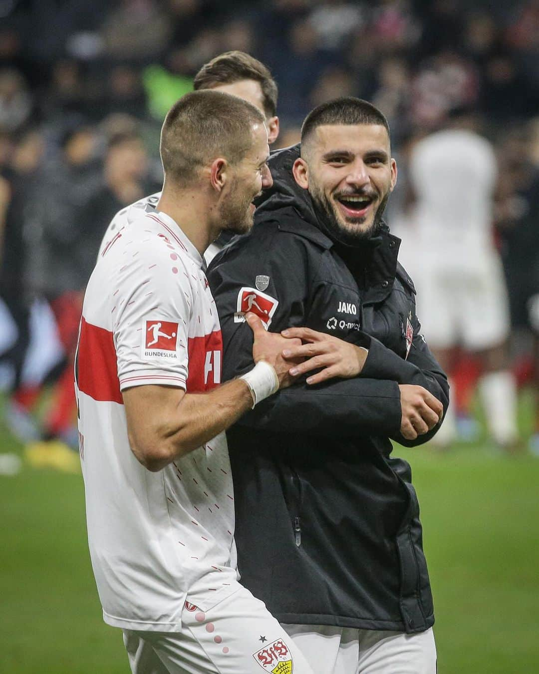 VfBシュトゥットガルトのインスタグラム：「1893% Happiness 🤍❤️ #Auswärtssieg  _ #VfB #SGEVfB 1:2 #vfbstuttgart #auscannstatt #VfBInsta」