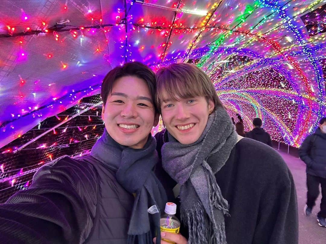 Seigo & Brenさんのインスタグラム写真 - (Seigo & BrenInstagram)「8th anniversary ❤️ We met 8 years ago and fell in love 🏳️‍🌈  #loveislove #gay #gaycouple #husbands #ゲイ #ゲイカップル #国際結婚 #記念日 #anniversary」11月26日 7時20分 - seigoandbren