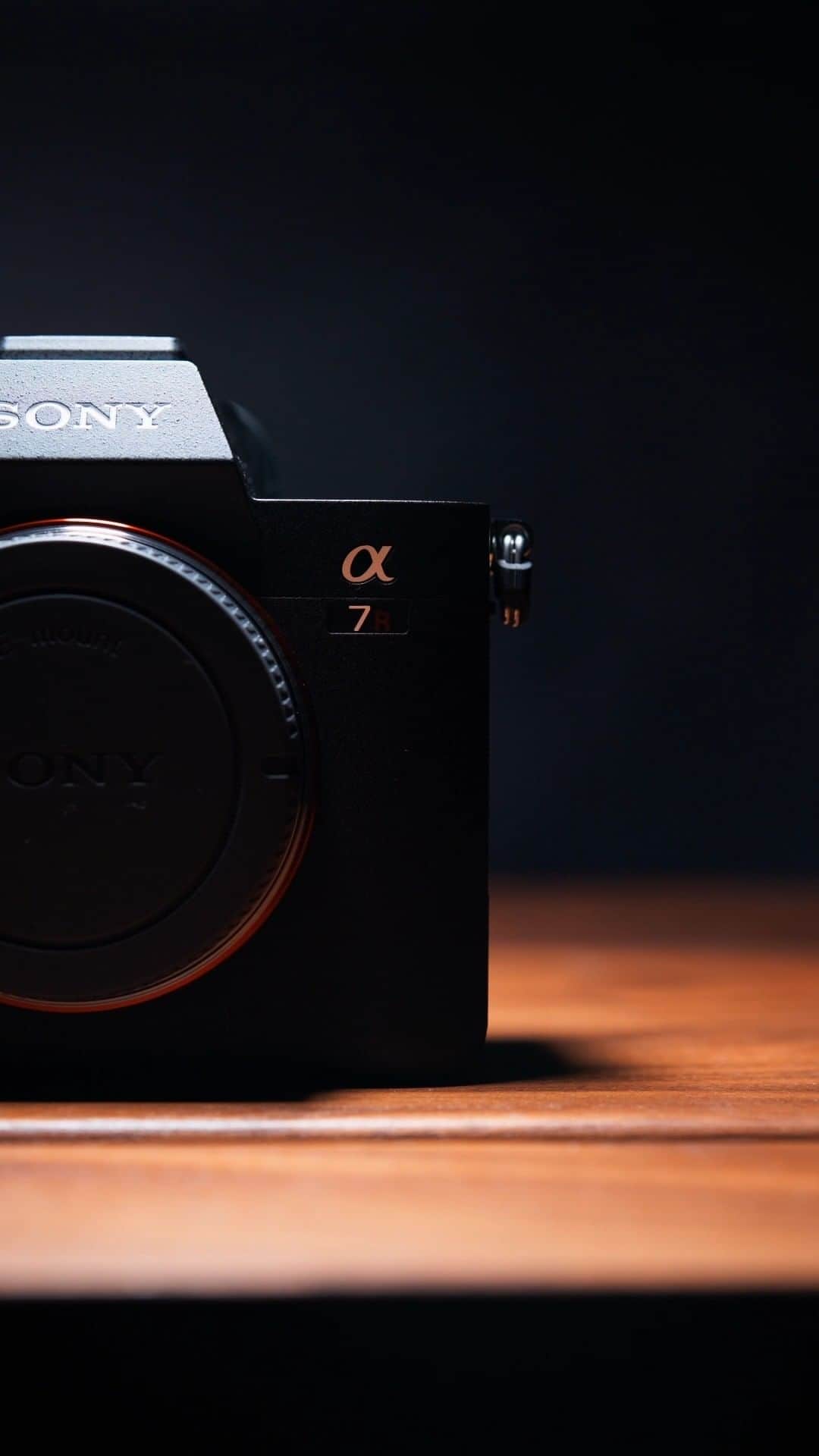sonyのインスタグラム：「The Alpha 7R V is a work of art. We still can't believe it performs even better than it looks! Stunning video courtesy of @themichaelevins Want a chance to be featured? Tag us! #SonyCommunity #SonyCamera」
