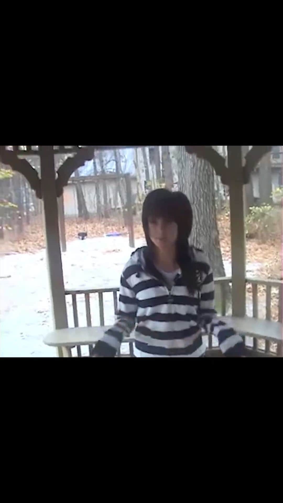 クリスティーナ・グリミーのインスタグラム：「We dug through the archives and found an old video of Christina and some things she was thankful for in 2010 💚 We love you #TeamGrimmie」