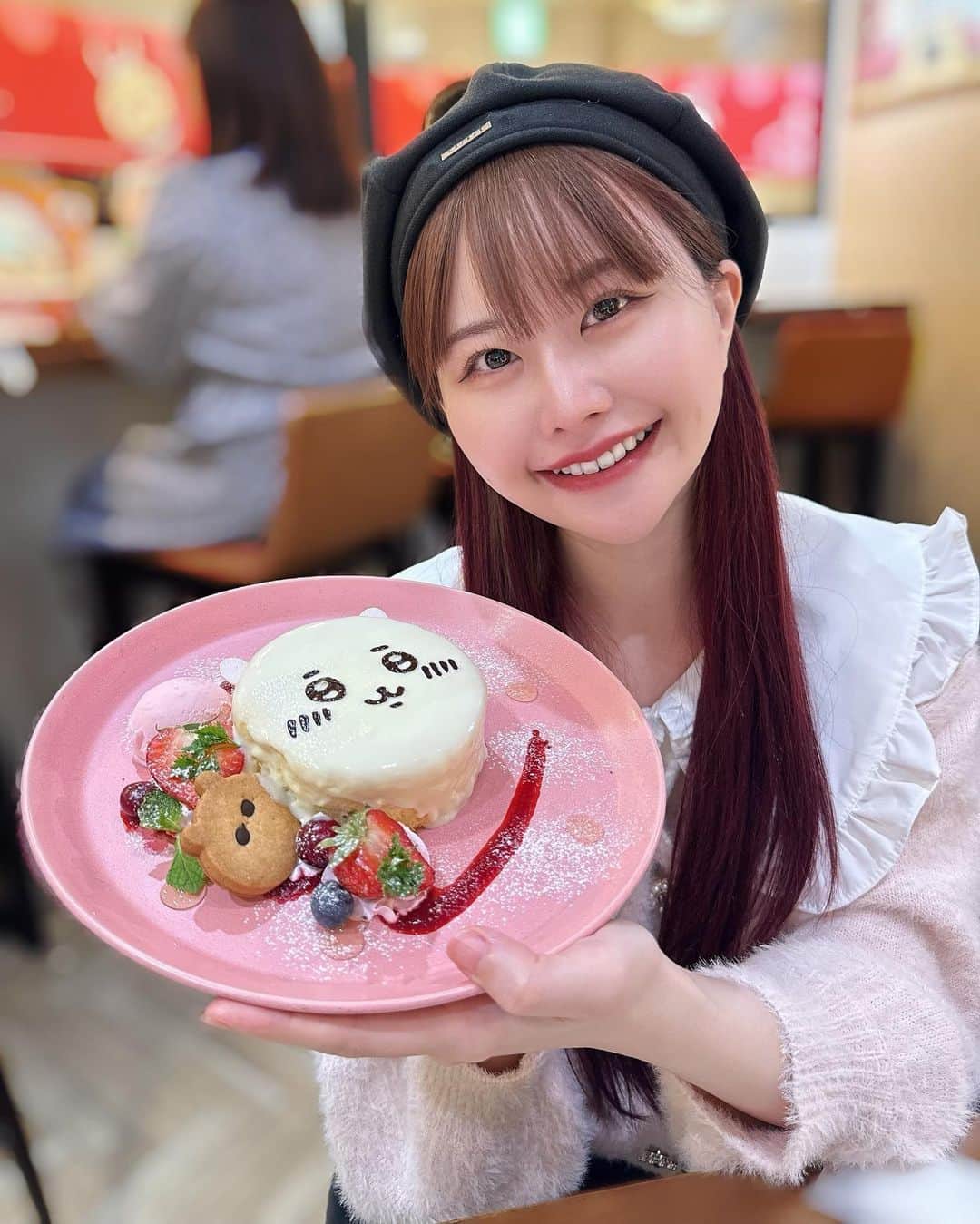 整形アイドル轟ちゃんのインスタグラム：「@yuna_tani とちいかわカフェ行ったときの☺️可愛いし美味しかった〜またいきたい！」