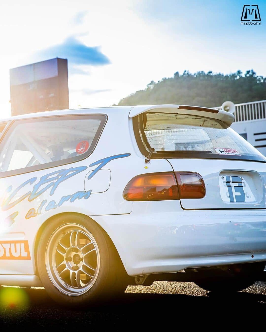 mistbahnさんのインスタグラム写真 - (mistbahnInstagram)「_ CONCEPT ASLAN Honda EG6 CIVIC SiR _ 🚗: @136concept / @aslan_inc_japan 📷: @mistbahn _ Shot on Oct-15 2023 🏁 "Circuit Festa ( @circuit_festa_west_japan )" "HONDA ONE MAKE RACE". Central Circuit (Hyogo Japan) _ JP) 2023年10月15日、セントラルサーキットで開催された「サーキットフェスタ ( @circuit_festa_west_japan )」内の「ホンダ・ワンメイク・レース」で撮影。 _ #circuitfesta #circuitfesta2023 #サーキットフェスタ #サーキットフェスタ2023 #hondaonemakerace #ホンダワンメイク #ホンダワンメイクレース #centralcircuit #セントラルサーキット #136racing #concept136 #aslan #アスラン #aslan_inc_japan #n1civic #civic #hondacivic #ホンダシビック #シビック #eg6 #egcivic #kanjo #kanjostyle #bseries #b16 #hondasontrack #teamenkei #rpf1」11月26日 8時23分 - mistbahn