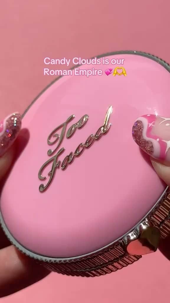 Too Facedのインスタグラム：「The shade Candy Clouds in our Cloud Crush Blush is our Roman Empire 😉 It’s the perfect #MalibuPink shade! 😍💖 #toofaced #tfcrueltyfree #romanempire #tfcrueltyfree」