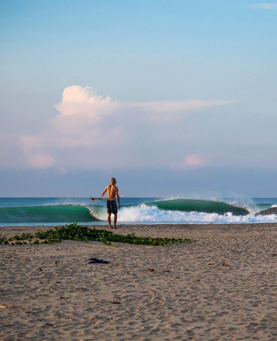 リップカールさんのインスタグラム写真 - (リップカールInstagram)「@owright on #TheSearch...   Where will your Search take you today?」11月26日 8時54分 - ripcurl