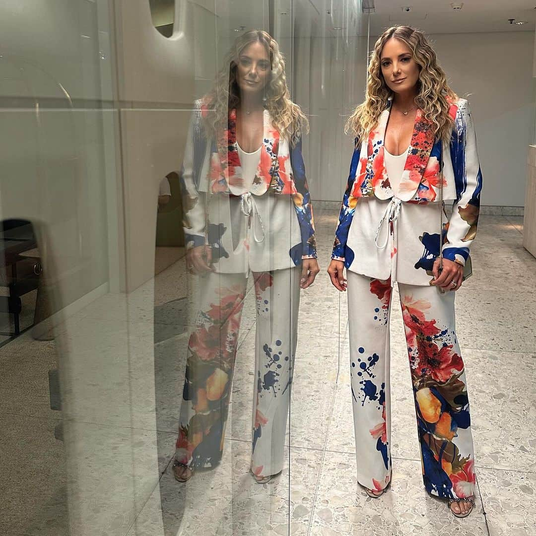 Tic iPinheiroのインスタグラム：「FLOWER POWER 🌺🌸🌼 Nosso vale night de hj está florido!!!」