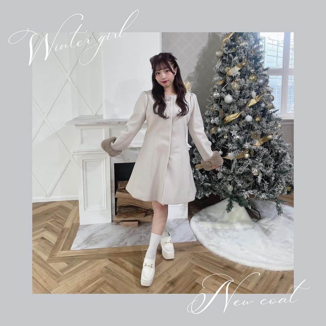 evelynのインスタグラム：「winter collection new coat🎄⋆* ㅤㅤㅤㅤㅤㅤㅤㅤㅤㅤㅤㅤㅤ #ビジューAラインコート ¥18,700 ㅤㅤㅤㅤㅤㅤㅤㅤㅤㅤㅤㅤㅤ #evelyn #エブリン」