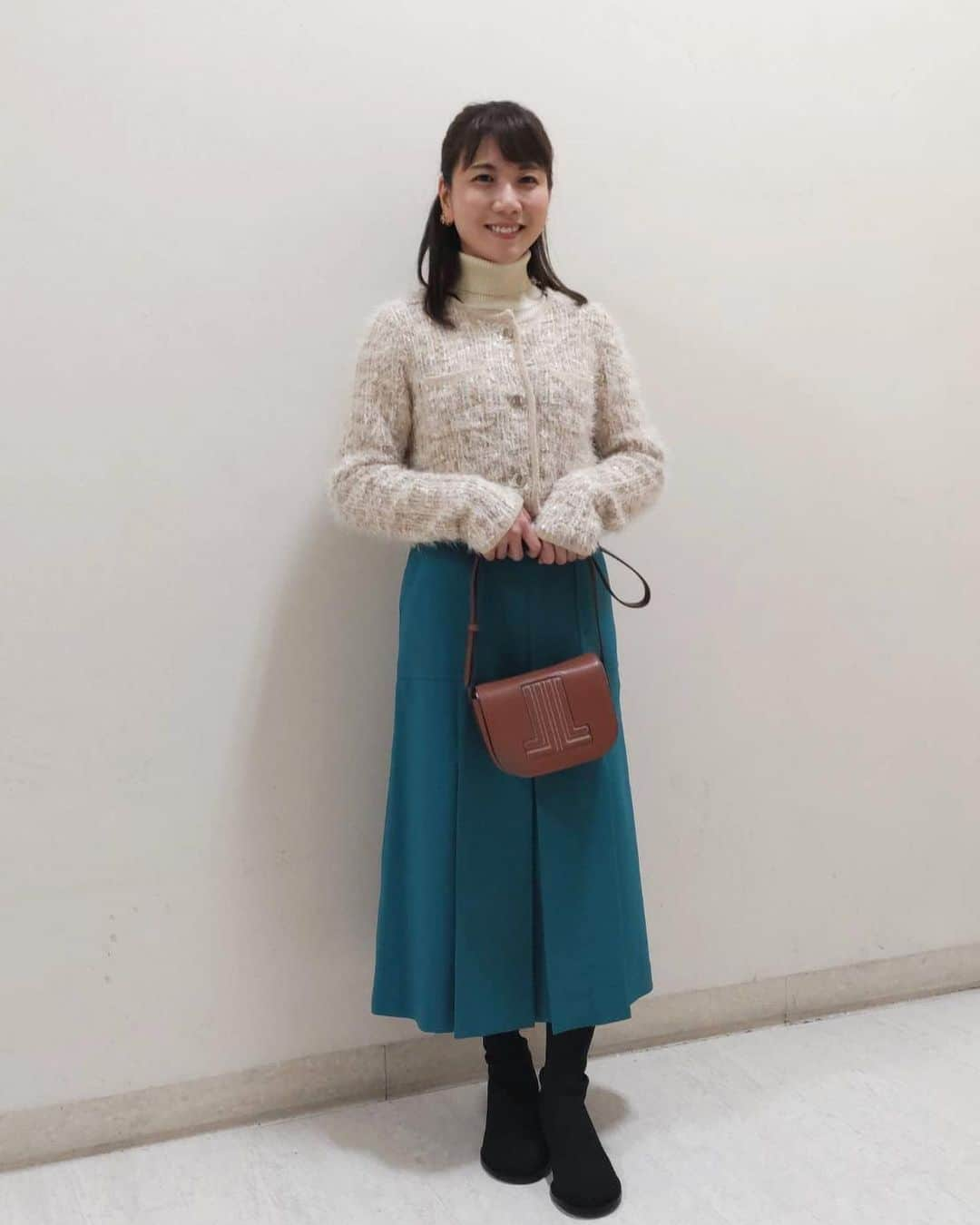 東條麻依子さんのインスタグラム写真 - (東條麻依子Instagram)「今日のプライドは岡山高島屋！ . 接客で大切なのは共感力！？ 私も着物、洋服と高島屋の プロの接客を受けました！☺️ インターネットではなく、 実物を実際に見て 対面で買い物する良さって ありますよね！ . ぜひご覧ください🤍 . #岡山高島屋#プライドせとうち経済のチカラ#岡山#デパート」11月26日 9時35分 - maiko_tojo