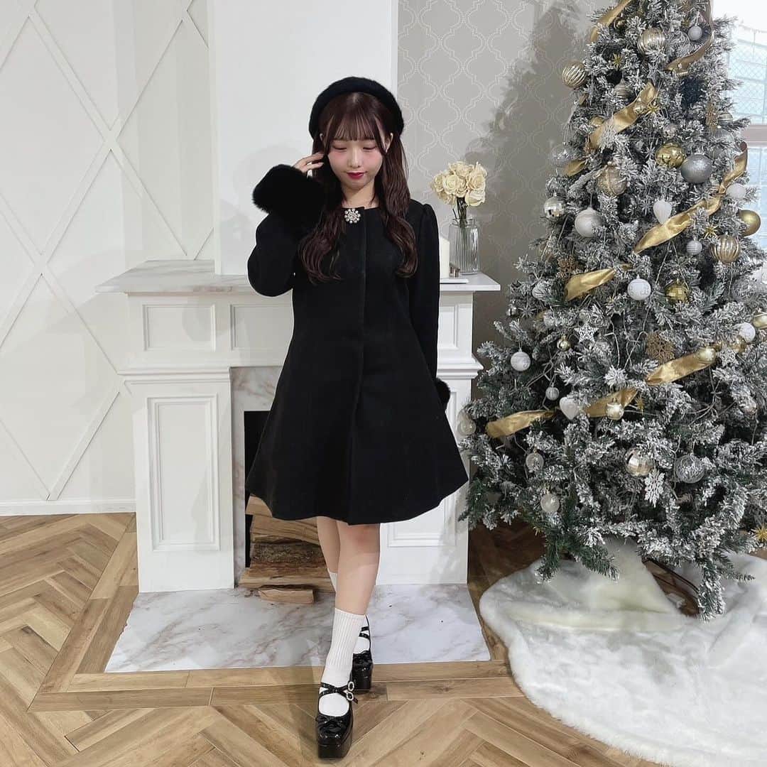 evelynさんのインスタグラム写真 - (evelynInstagram)「winter collection new coat🎄⋆* ㅤㅤㅤㅤㅤㅤㅤㅤㅤㅤㅤㅤㅤ #ビジューAラインコート ¥18,700 ㅤㅤㅤㅤㅤㅤㅤㅤㅤㅤㅤㅤㅤ #evelyn #エブリン」11月26日 9時33分 - evelyn.official