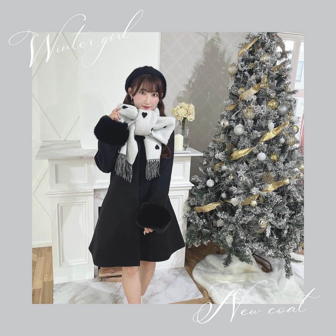 evelynのインスタグラム：「winter collection new coat🎄⋆* ㅤㅤㅤㅤㅤㅤㅤㅤㅤㅤㅤㅤㅤ #ビジューAラインコート ¥18,700 ㅤㅤㅤㅤㅤㅤㅤㅤㅤㅤㅤㅤㅤ #evelyn #エブリン」