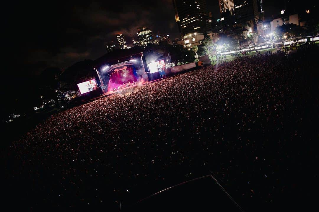 Paramoreさんのインスタグラム写真 - (ParamoreInstagram)「Our biggest headlining show thus far. Thank you Sydney.   📸: @zacharygray」11月26日 9時38分 - paramore