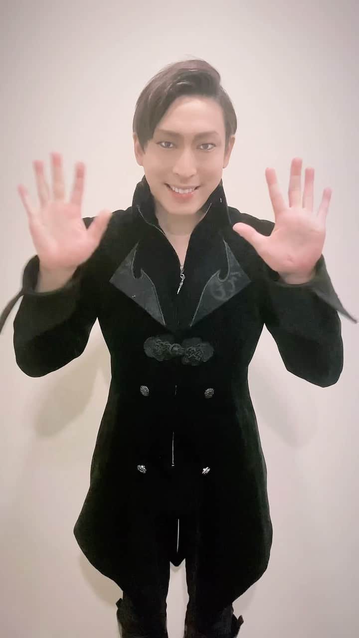 山口賢人のインスタグラム：「舞台「果てしない海の向こうへ」 ～月の裏側から～ Jupiter  お陰様で！無事！！ 千秋楽を終えました！！  御観劇頂き！沢山、応援頂き！！  本当にー！！有難うございました！！！  大和とまや 役　山口賢人」