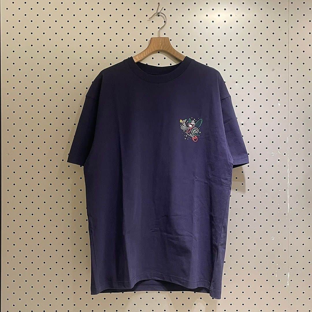 BEAMS JAPANのインスタグラム：「＜Evisen Skateboards＞ Mens PASS PORT KARAOKE TEE ¥6,600-(inc.tax) Item No.11-08-0517 BEAMS JAPAN 2F ☎︎03-5368-7317 @beams_japan #evisenskateboards #beams #beamssurfandsk8 #beamsjapan #beamsjapan2nd Instagram for New Arrivals Blog for Recommended Items」