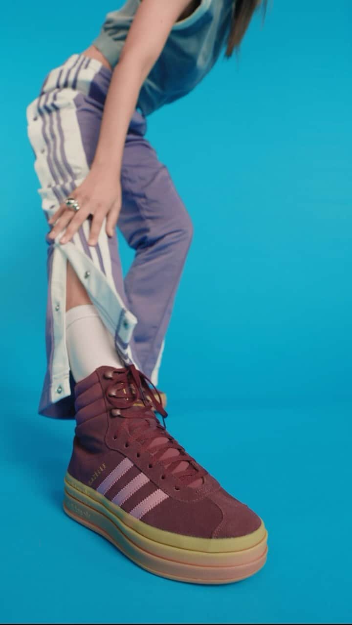 YOOX.COMのインスタグラム：「STEP BY STEP Comfort and style for any occasion: discover the coolest kicks on #YOOX!」