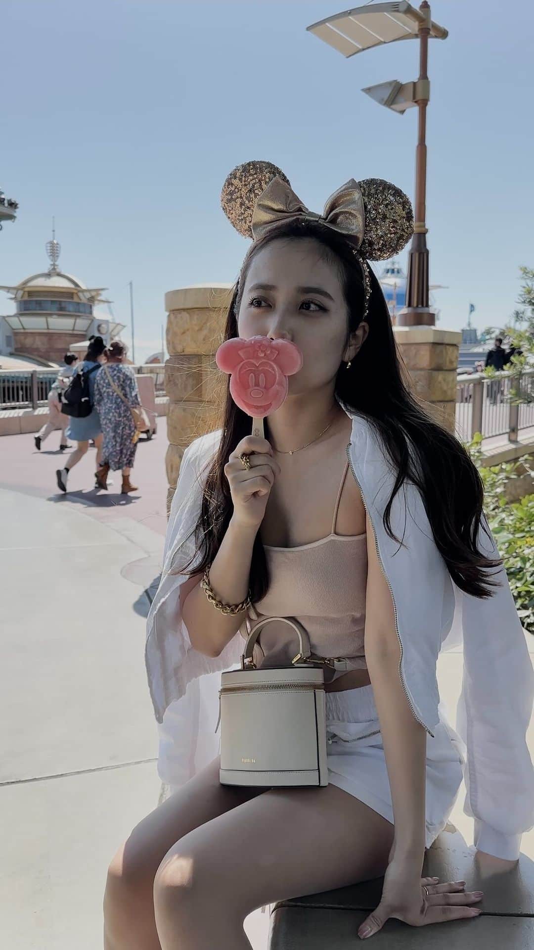 塚本いづみのインスタグラム：「. ESFP🚀🧡」