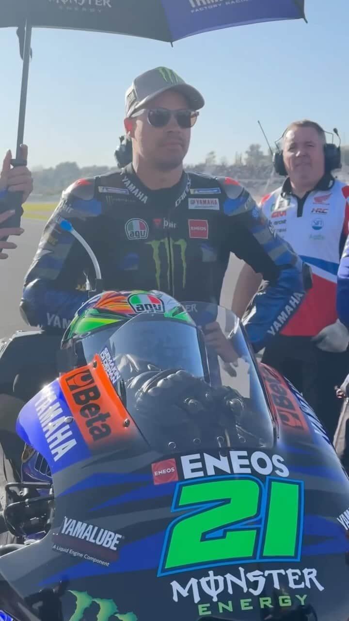 YamahaMotoGPのインスタグラム：「Our final Race Day with @frankymorbido 🥹💚  We’re going to make it a good one! 💪  #MonsterYamaha | #MotoGP | #ValenciaGP」