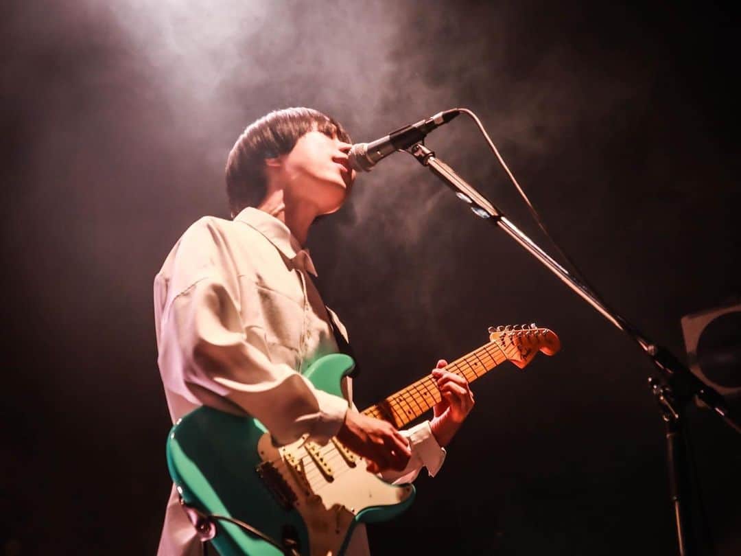 おいしくるメロンパンさんのインスタグラム写真 - (おいしくるメロンパンInstagram)「. 11/26(日)は、yourness presents「screenshot #4」＠渋⾕ WWW Xでした📸  メンバーとも交流のあるユアネスとの初めましてのツーマンで楽しく刺激的なステージになりました✨  見に来てくださった皆さん、ありがとうございました！  次のライブは、12/30(土)「COUNTDOWN JAPAN 23/24」＠幕張メッセ国際展示場！ 今年最後のステージ、よろしくお願いします！  #おいしくるメロンパン #screenshot」11月26日 20時21分 - oisiclemelonpan_official