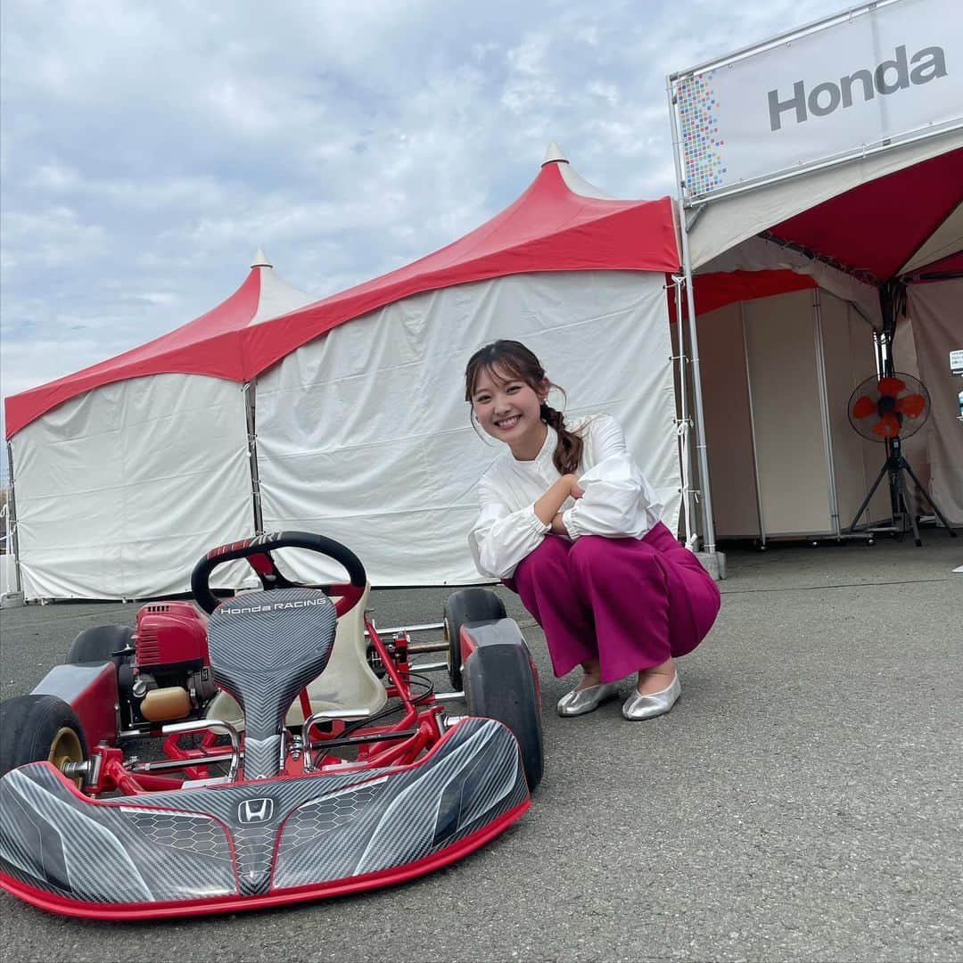 悠花さんのインスタグラム写真 - (悠花Instagram)「投稿が遅くなってしまいましたが😭🙇🏻‍♀️ 今年も【Enjoy Honda】お邪魔させて頂きました🚗♡ ・ 悠花のナガサキ街音の取材で3度目‼︎ 何度行っても楽しい🤤💕 ・ 車好きの方はもちろん、そうでない方も、 大人から子供まで誰でも楽しめるイベントです✨ ・ 今回も色んな体験をさせてもらって、 色んな事を学んだり、沢山の方と触れ合ったり、、、 とても楽しい1日でした☺︎ ・ ありがとうございました🥰🙏🏻 ・ #enjoyhonda #悠花のナガサキ街音#長崎#長崎県ホンダカーズ#ホンダ#nib#takeoff#悠花#松尾悠花#haruka#hair#make#fashion」11月26日 20時22分 - haruka_217_