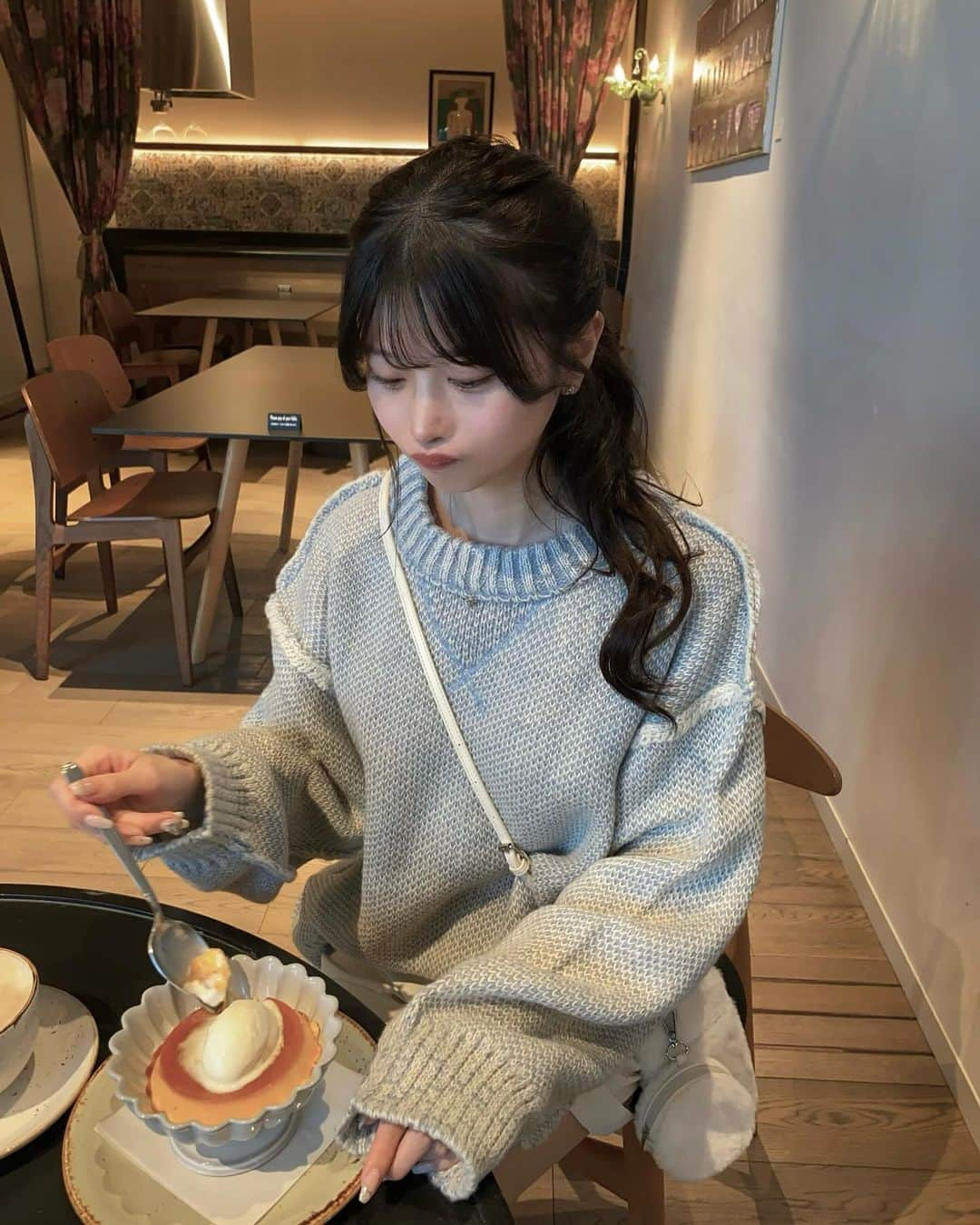 星乃まひろさんのインスタグラム写真 - (星乃まひろInstagram)「blue knit 🥣♡ ㅤㅤㅤㅤㅤㅤㅤㅤㅤㅤㅤㅤㅤ ㅤㅤㅤㅤㅤㅤㅤㅤㅤㅤㅤㅤㅤ tops: @classicalelf_official  2wayで着れて配色がかわいいニットだよ🫶🏻 ㅤㅤㅤㅤㅤㅤㅤㅤㅤㅤㅤㅤㅤ ㅤㅤㅤㅤㅤㅤㅤㅤㅤㅤㅤㅤㅤcolor:ブルー size: Lサイズ  #クラシカルエルフ #classicalelf #エルフコーデ #java #ジャバ #ユニクロ #ザラ #zozo #zozotown #zozo購入品 #zozotown購入品 #ジャガードニット #リバーシブル #プチプラ #プチプラコーデ」11月26日 20時36分 - mhr_honi