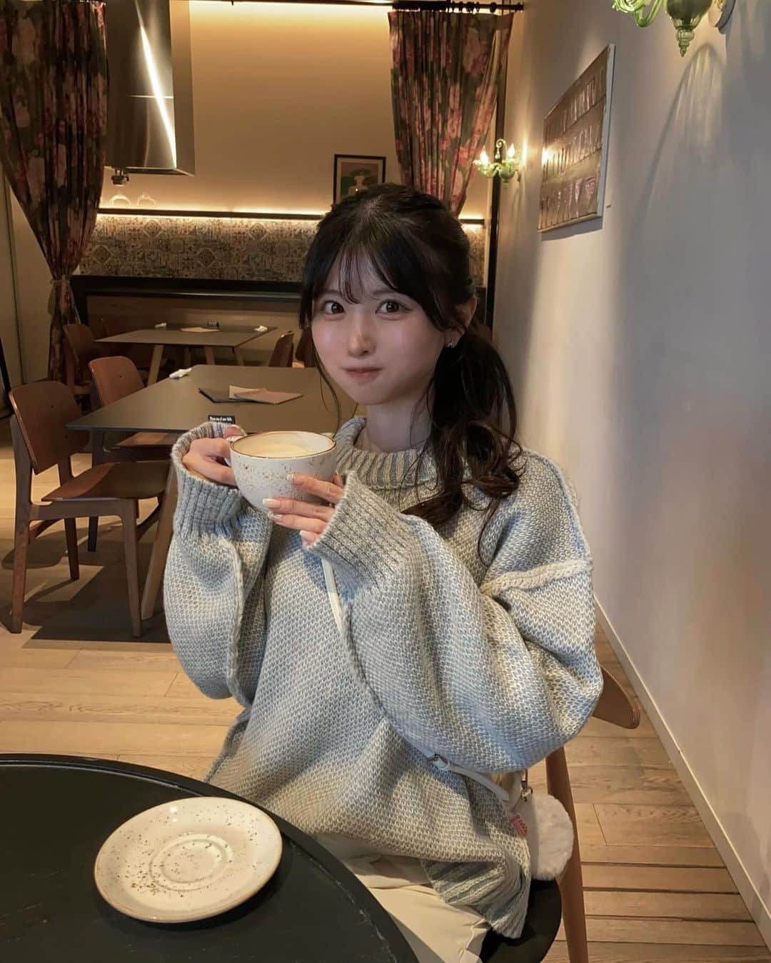 星乃まひろさんのインスタグラム写真 - (星乃まひろInstagram)「blue knit 🥣♡ ㅤㅤㅤㅤㅤㅤㅤㅤㅤㅤㅤㅤㅤ ㅤㅤㅤㅤㅤㅤㅤㅤㅤㅤㅤㅤㅤ tops: @classicalelf_official  2wayで着れて配色がかわいいニットだよ🫶🏻 ㅤㅤㅤㅤㅤㅤㅤㅤㅤㅤㅤㅤㅤ ㅤㅤㅤㅤㅤㅤㅤㅤㅤㅤㅤㅤㅤcolor:ブルー size: Lサイズ  #クラシカルエルフ #classicalelf #エルフコーデ #java #ジャバ #ユニクロ #ザラ #zozo #zozotown #zozo購入品 #zozotown購入品 #ジャガードニット #リバーシブル #プチプラ #プチプラコーデ」11月26日 20時36分 - mhr_honi