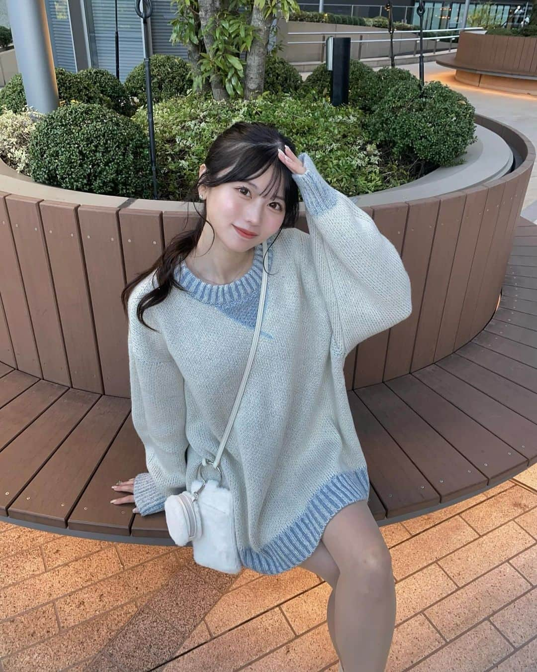 星乃まひろさんのインスタグラム写真 - (星乃まひろInstagram)「blue knit 🥣♡ ㅤㅤㅤㅤㅤㅤㅤㅤㅤㅤㅤㅤㅤ ㅤㅤㅤㅤㅤㅤㅤㅤㅤㅤㅤㅤㅤ tops: @classicalelf_official  2wayで着れて配色がかわいいニットだよ🫶🏻 ㅤㅤㅤㅤㅤㅤㅤㅤㅤㅤㅤㅤㅤ ㅤㅤㅤㅤㅤㅤㅤㅤㅤㅤㅤㅤㅤcolor:ブルー size: Lサイズ  #クラシカルエルフ #classicalelf #エルフコーデ #java #ジャバ #ユニクロ #ザラ #zozo #zozotown #zozo購入品 #zozotown購入品 #ジャガードニット #リバーシブル #プチプラ #プチプラコーデ」11月26日 20時36分 - mhr_honi