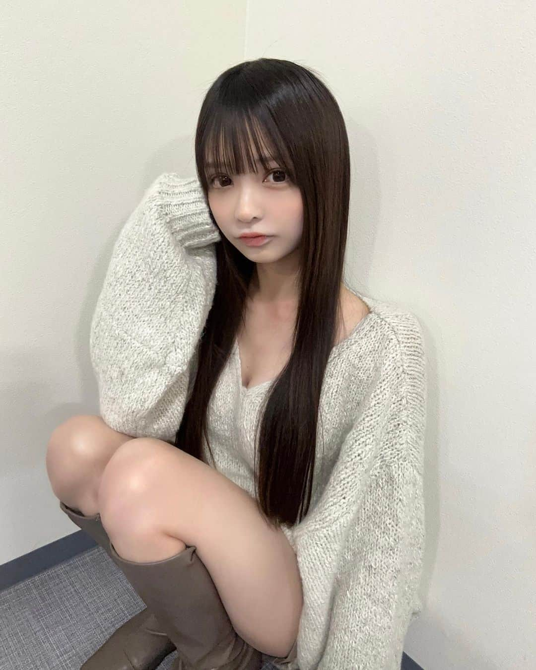 柊ききさんのインスタグラム写真 - (柊ききInstagram)「. ゆるニット⛄️❄️🧶 #アイドル #地下アイドル #冬コーデ #ニットコーデ #彼女感」11月26日 20時56分 - kiki_u___