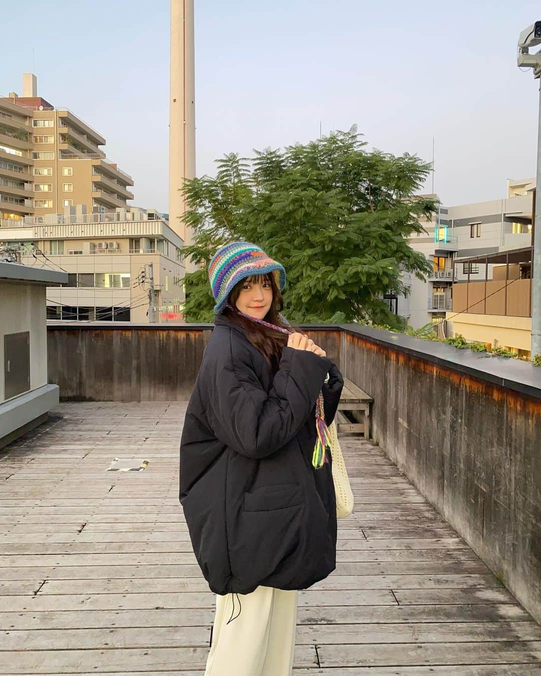 砂糖桃さんのインスタグラム写真 - (砂糖桃Instagram)「寒すぎる~❄️ アウターコーデ❕  みんな風邪ひかないようにね🫶🏻  outer @vannie__u   #アウター #アウターコーデ #冬服 #冬服コーデ」11月26日 21時05分 - _peeach_