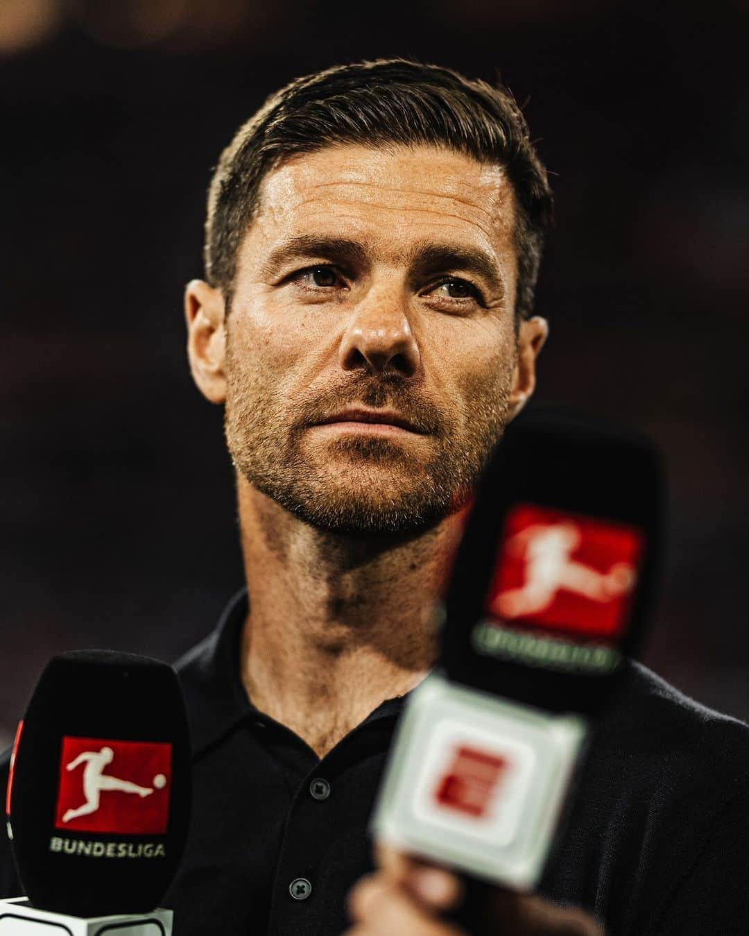 ブンデスリーガのインスタグラム：「@XabiAlonso is the first @Bayer04Fussball manager to win eight consecutive #Bundesliga matches! 🥳❤️🖤  #MD12 | #SVWB04」