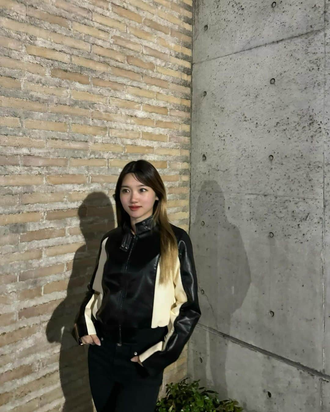 久保玲奈さんのインスタグラム写真 - (久保玲奈Instagram)「ショート丈ですが袖長めがｸﾞｯദ്ദി ˃ ᵕ ˂ )☆ ⁡ ━━━━━━━━━━━━━━━ ⁡ クーポンコード：BFJP443 ⁡ クーポンコード入力で 5,999円まで15%OFF 6,000円以上20%OFF ⁡ 12月末日まで利用できます✔︎︎︎︎ ⁡ ━━━━━━━━━━━━━━━ ⁡ ＜商品ID＞ jacket：21428545 ⁡ 試すたび、好きが見つかる。届くたび、好きが増えてく。 #PR #SHEINblackfriday #SHEINGoodFinds #SHEINforAll #loveshein #ad #saveinstyle #DazyHyunA @shein_japan @sheinofficial ⁡」11月26日 21時02分 - reina_kubo_official