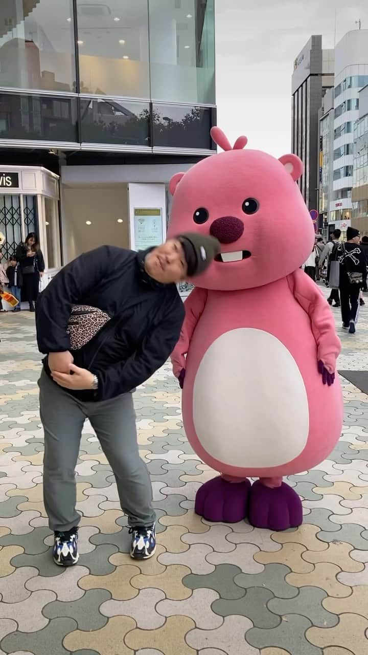 GO!皆川のインスタグラム：「ピンクのやつと表参道でチョコチョコピー🩷」
