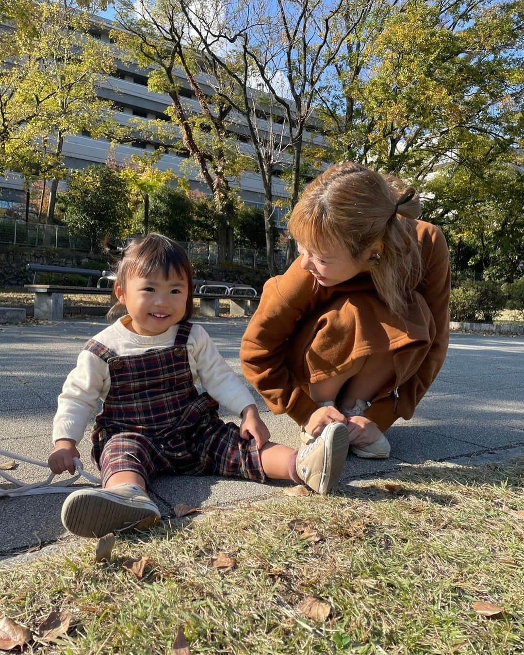 AYAさんのインスタグラム写真 - (AYAInstagram)「_ みちこと一葉とピクニック 楽しくてほっこりした日  また別で写真あげよぉ〜🍞🍞  おそろいヘアー🐻🐻  #詩珠diary」11月26日 21時08分 - a.y.hana_12o6