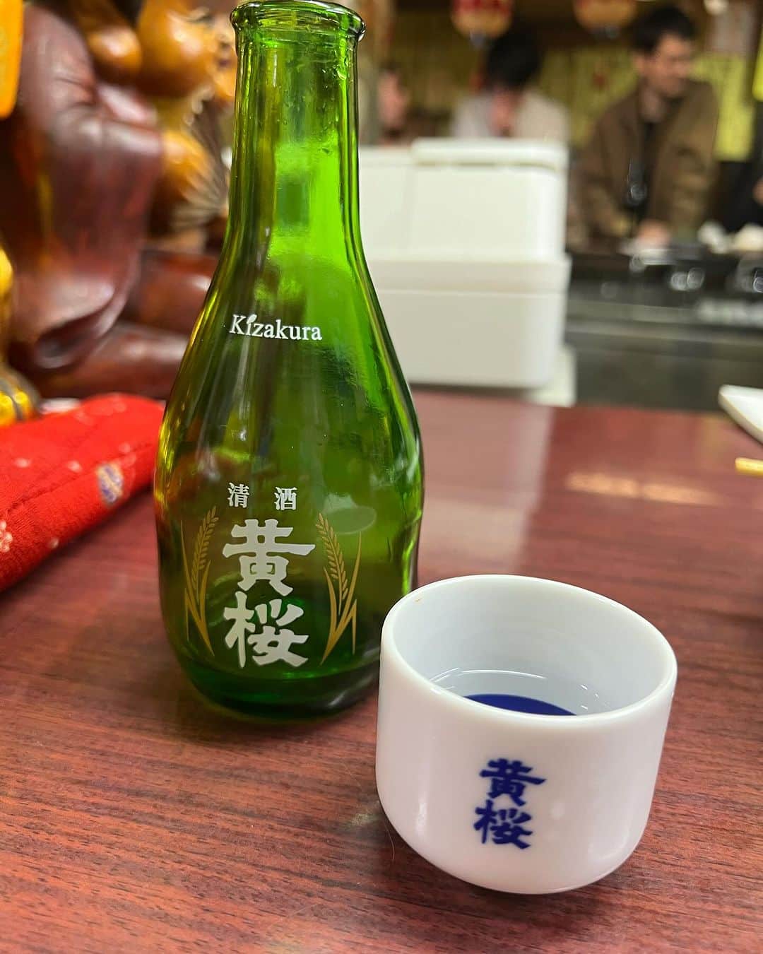 青木俊直さんのインスタグラム写真 - (青木俊直Instagram)「京都で飲む黄桜の熱燗はどうしてこうもうまいのか。」11月26日 21時10分 - aoki818