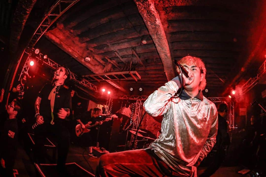 MAH さんのインスタグラム写真 - (MAH Instagram)「SiM “PLAYDEAD” WORLD TOUR SEASON 1 in 🇯🇵 Day 14 at SOUL POWER Toyama.  #SiM #PLAYDEAD #Paledusk  📷 @koheisuzukiphoto」11月26日 12時37分 - mahfromsim