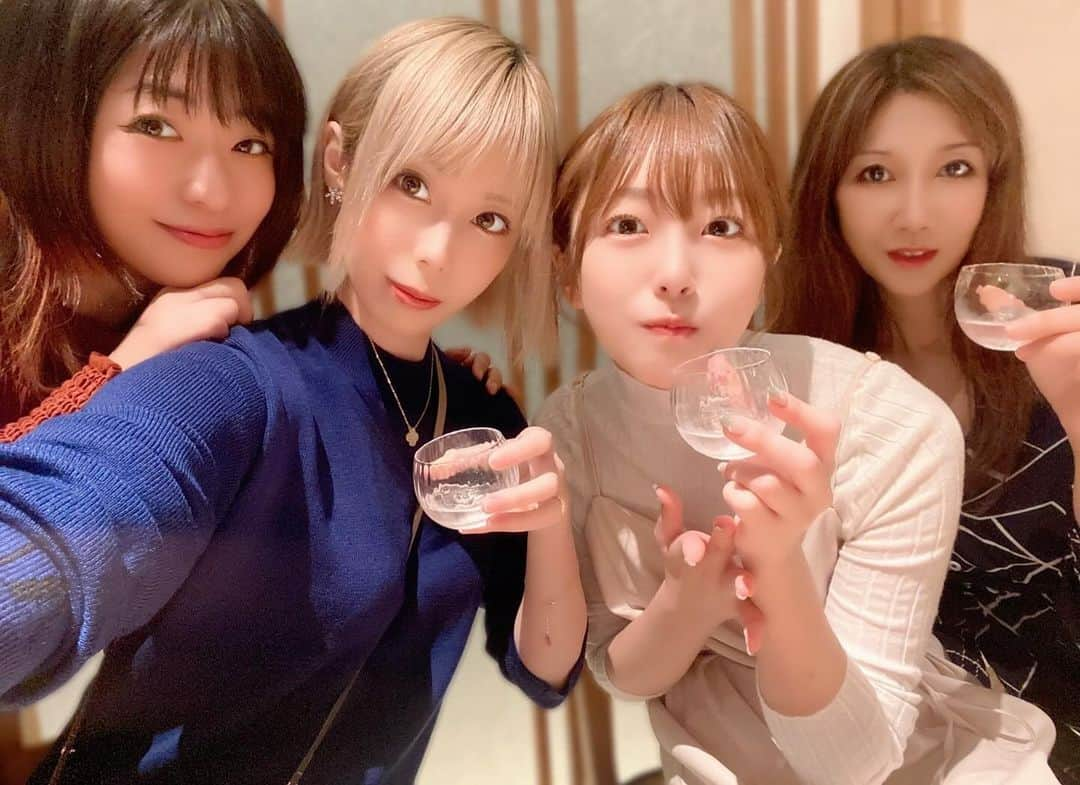 伊織涼子のインスタグラム：「💖拡散希望💖 ‪#ブログ更新‬  日本酒🍶女子会❤️パート２🍺*(ˊᗜˋ*)و  ‪http://blog.livedoor.jp/primary0923/archives/34002398.html‬  またまた🍶´- ‪#範田紗々‬  ‪#川菜美鈴‬  ‪#青空ひかり‬  ‪#伊織涼子‬  ‪#日本酒‬  ‪#告知あり‬」